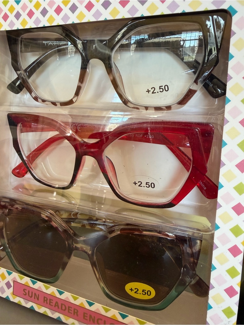 TAHARI premium reading glass collection glasses sun reader 2.50